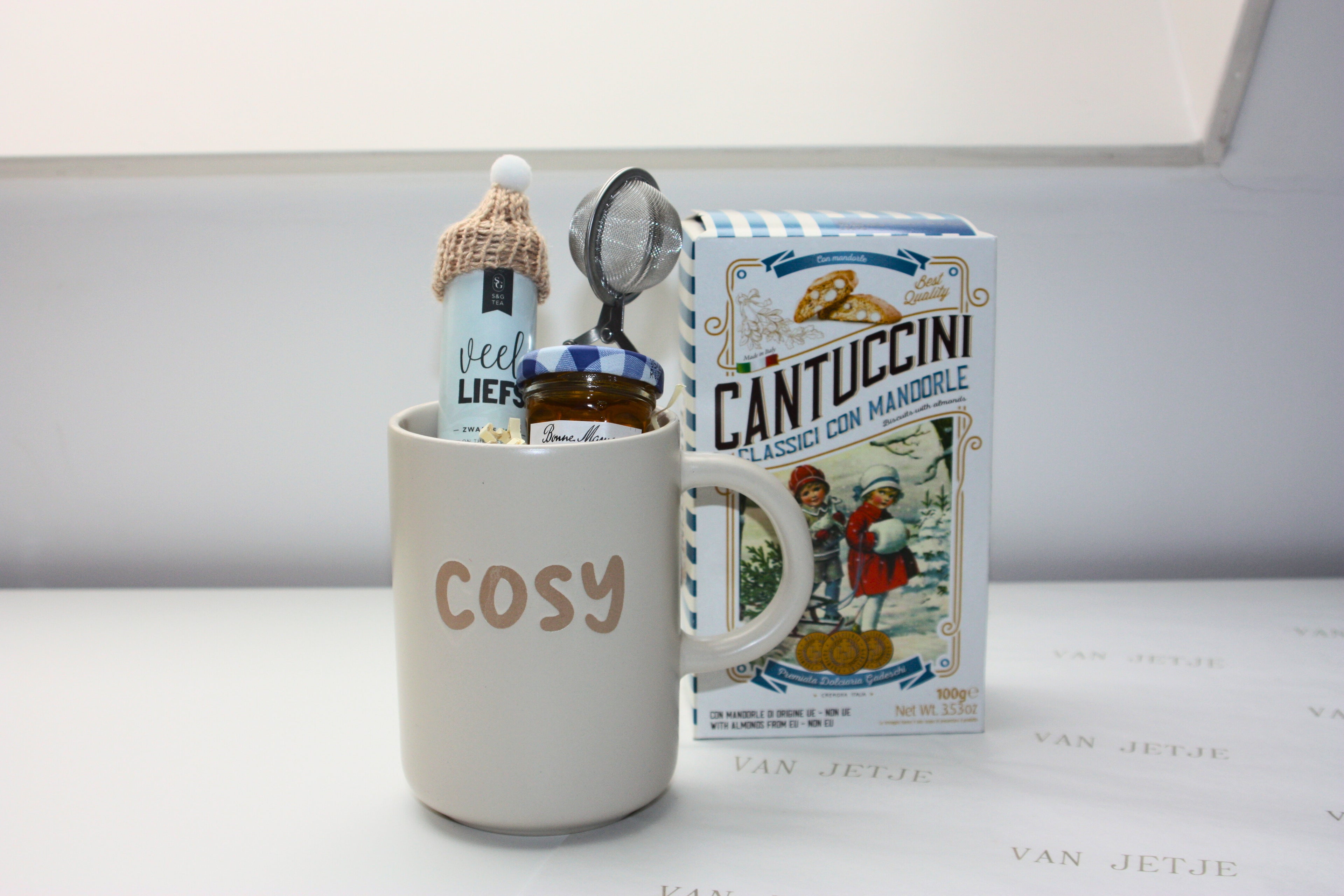 Cozy Tea Time – Christmas Edition