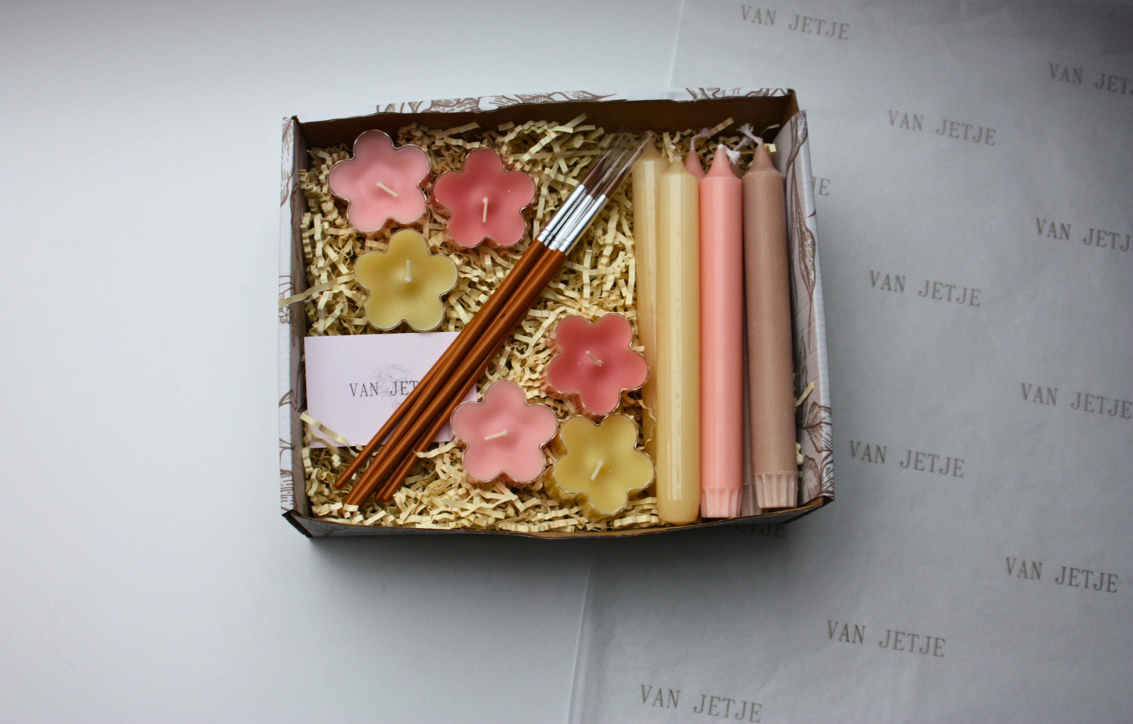 Color Your Candle - Bloom L