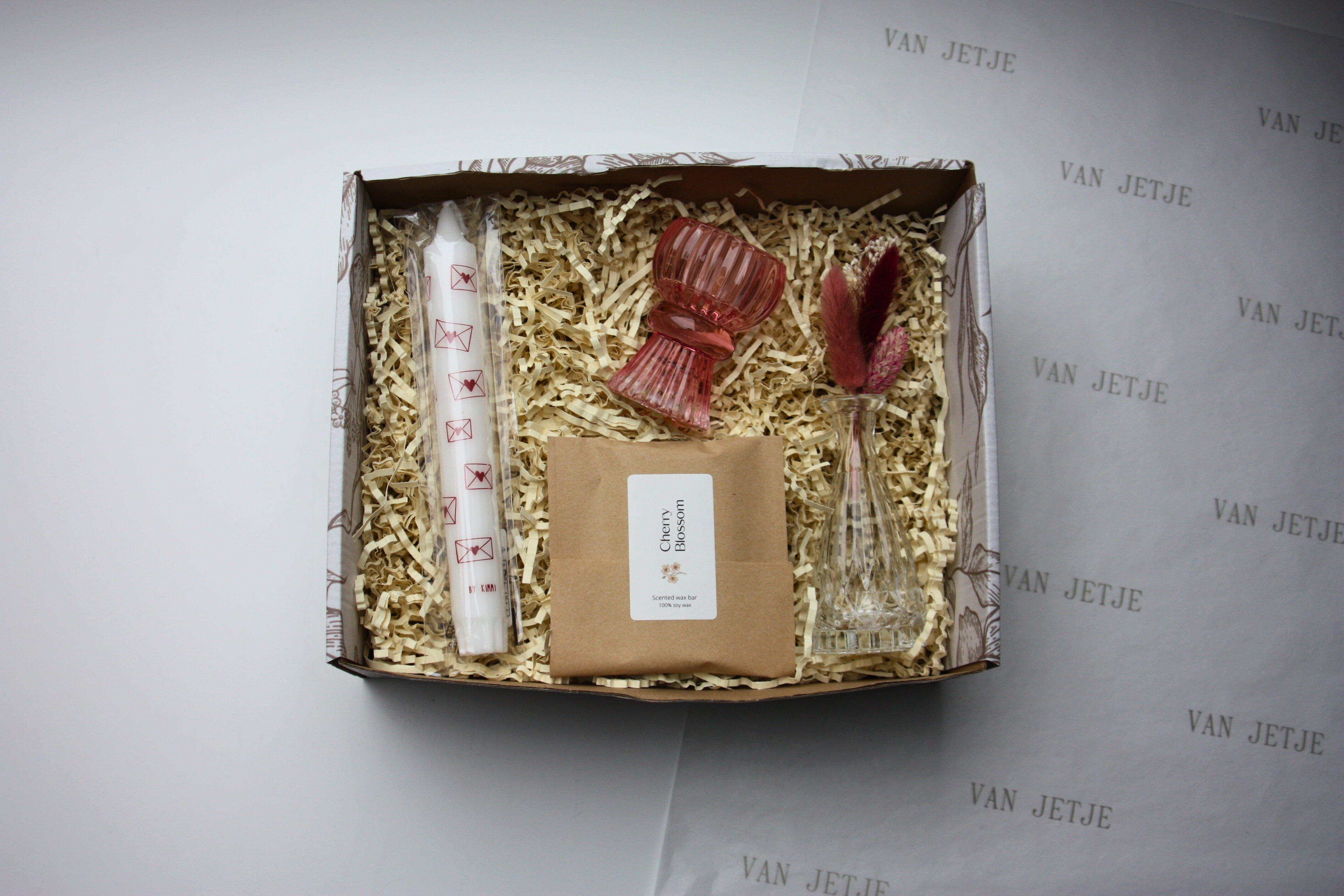 Little Pink Cherry Home - diner